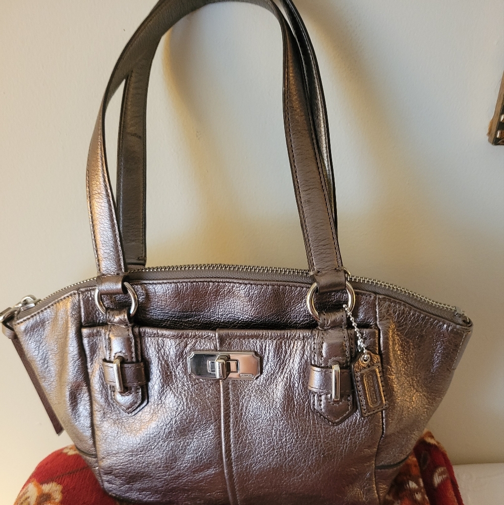 Coach Small Chelsea Bag in Gunmetal.